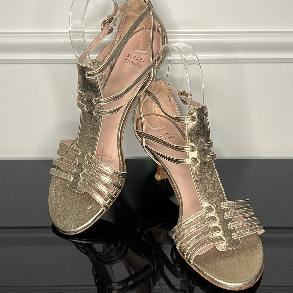 Stuart Weitzman Gold Sandals Size 8